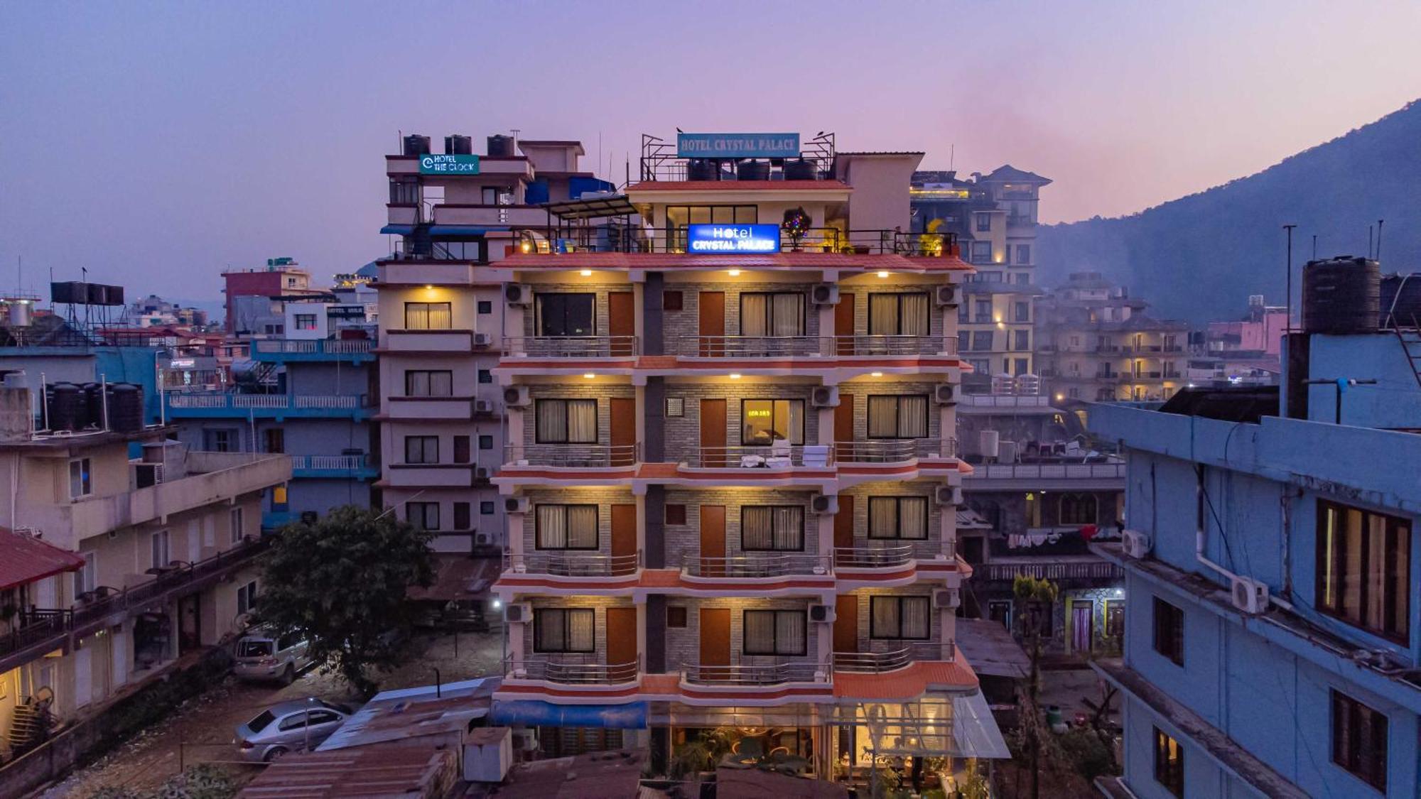 Hotel Crystal Palace Pokhara Esterno foto