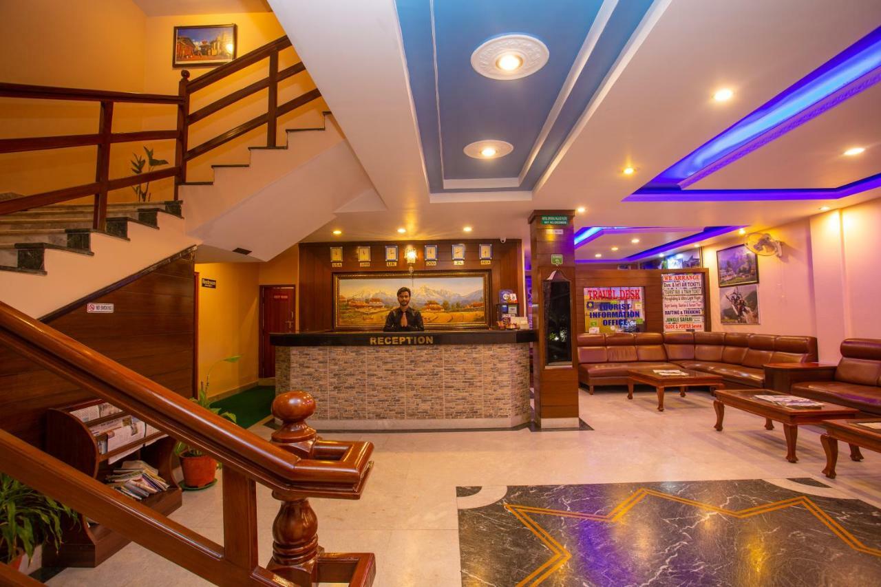 Hotel Crystal Palace Pokhara Esterno foto